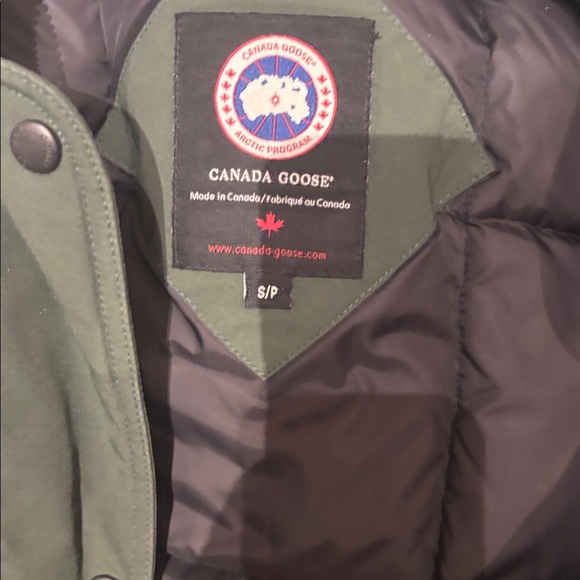 Canada Goose women’s jacket - Picture 5 of 6